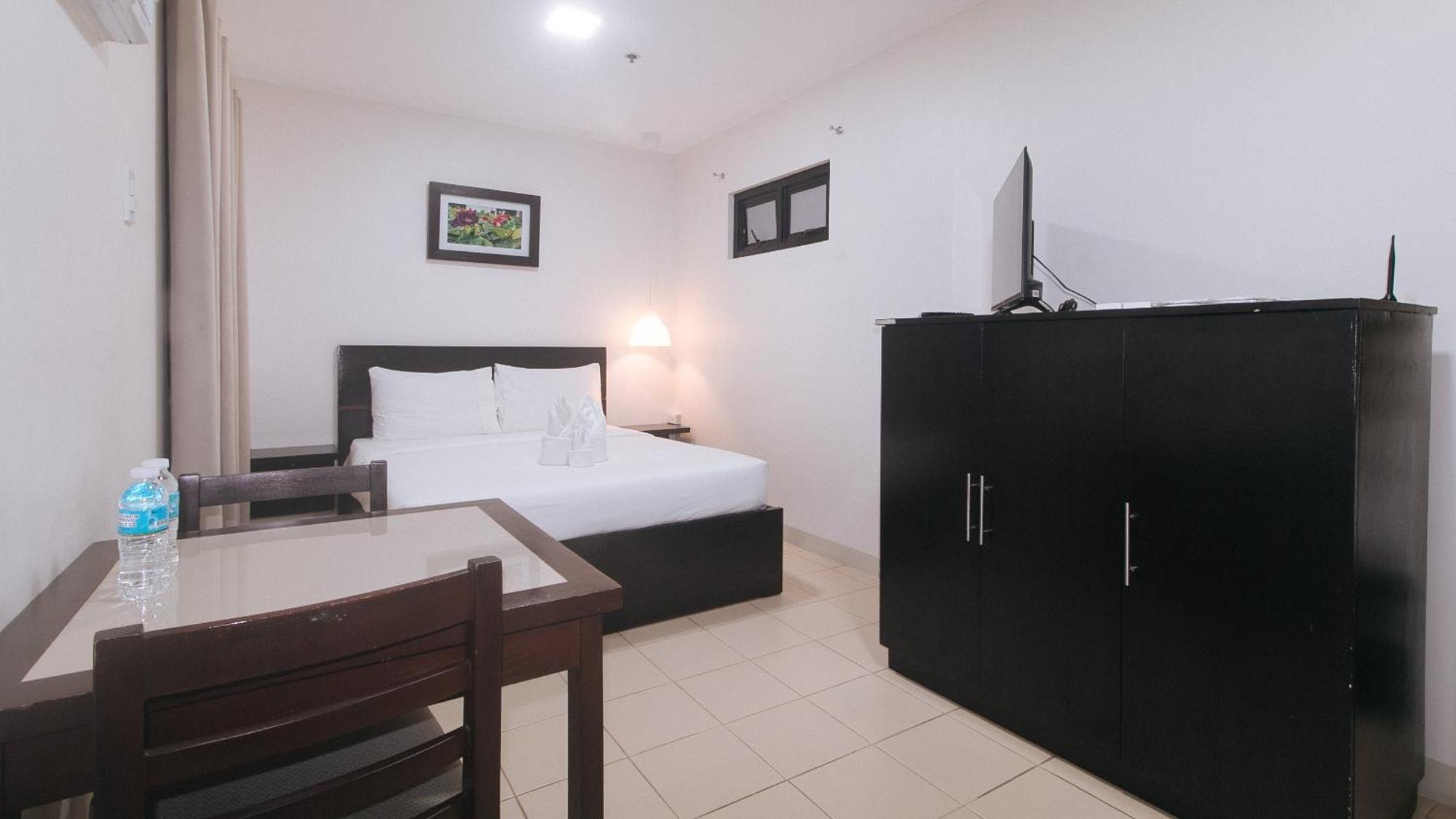 Rooms R Us - Evangelista Makati City Buitenkant foto