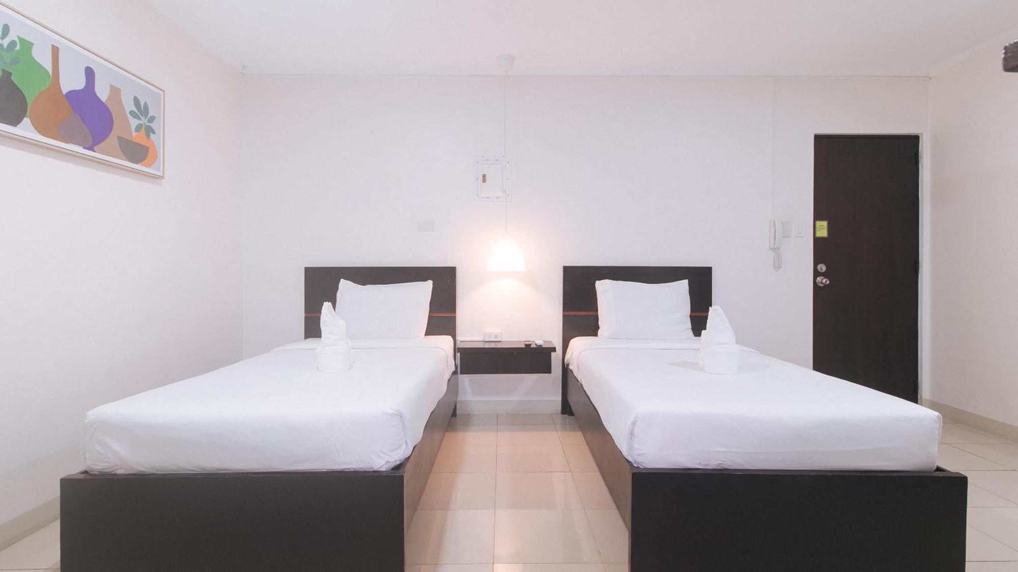 Rooms R Us - Evangelista Makati City Buitenkant foto