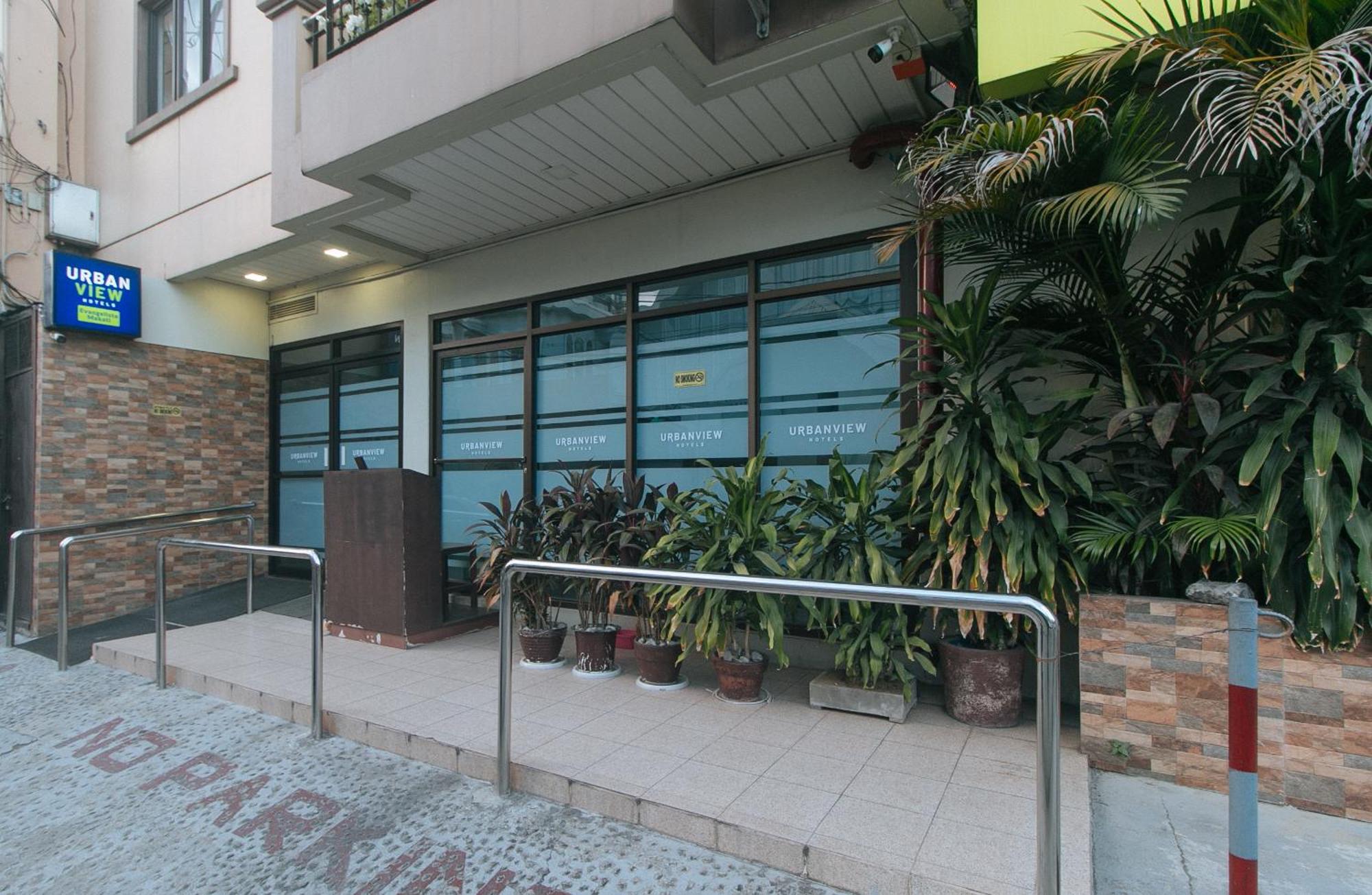 Rooms R Us - Evangelista Makati City Buitenkant foto